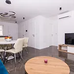 Апартаменты Lea *